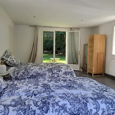 Villa 1h De Paris Magnifique Maison 240m, Piscine Chauffee, Jardin 5500m Houlbec-Cocherel